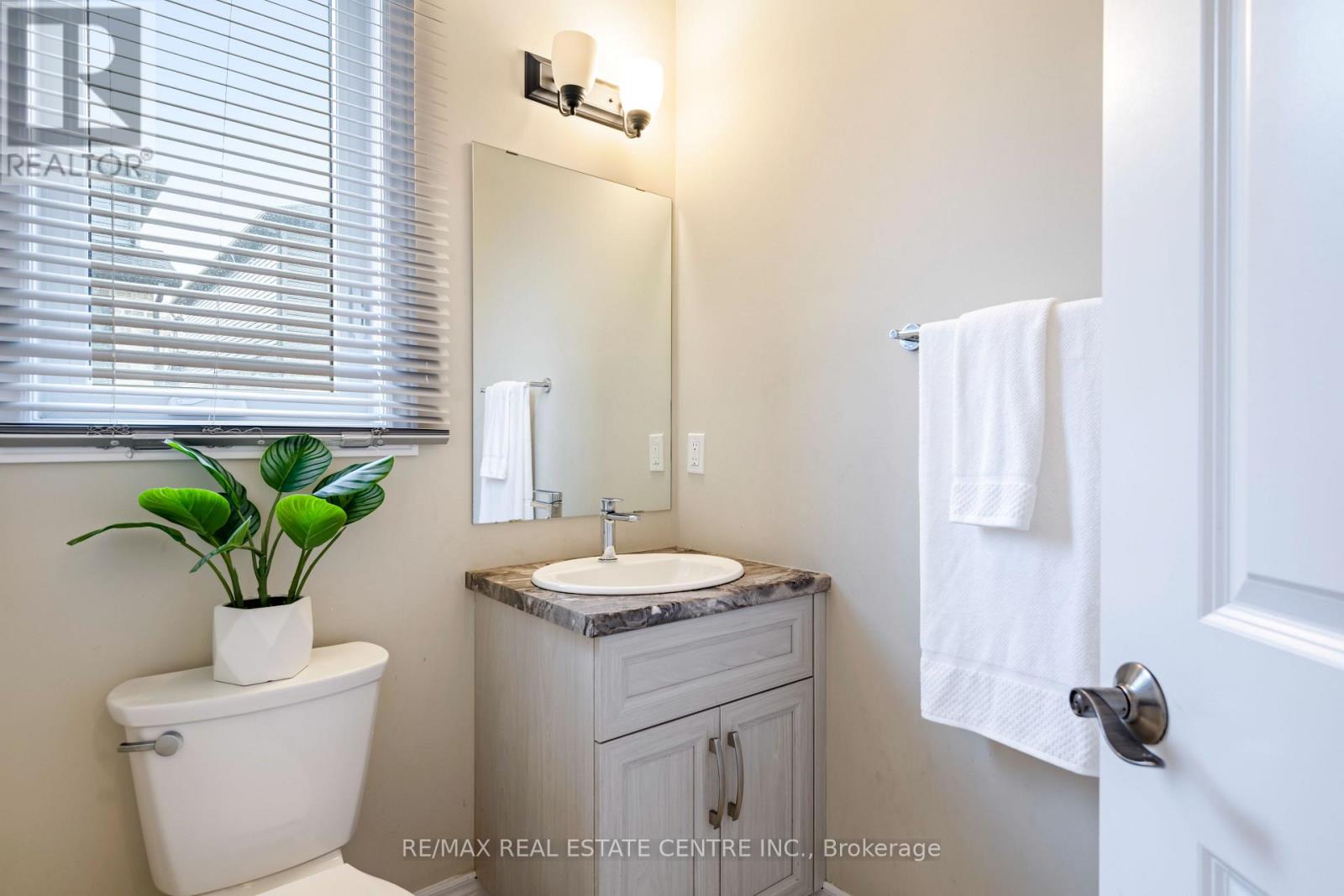 15 TINDALL CRESCENT, East Luther Grand Valley — photo 4