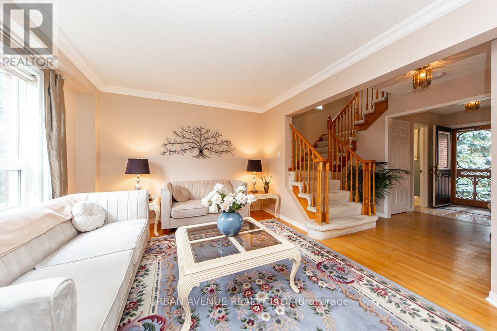 15 Natanya Boulevard, Georgina, ON photo 12