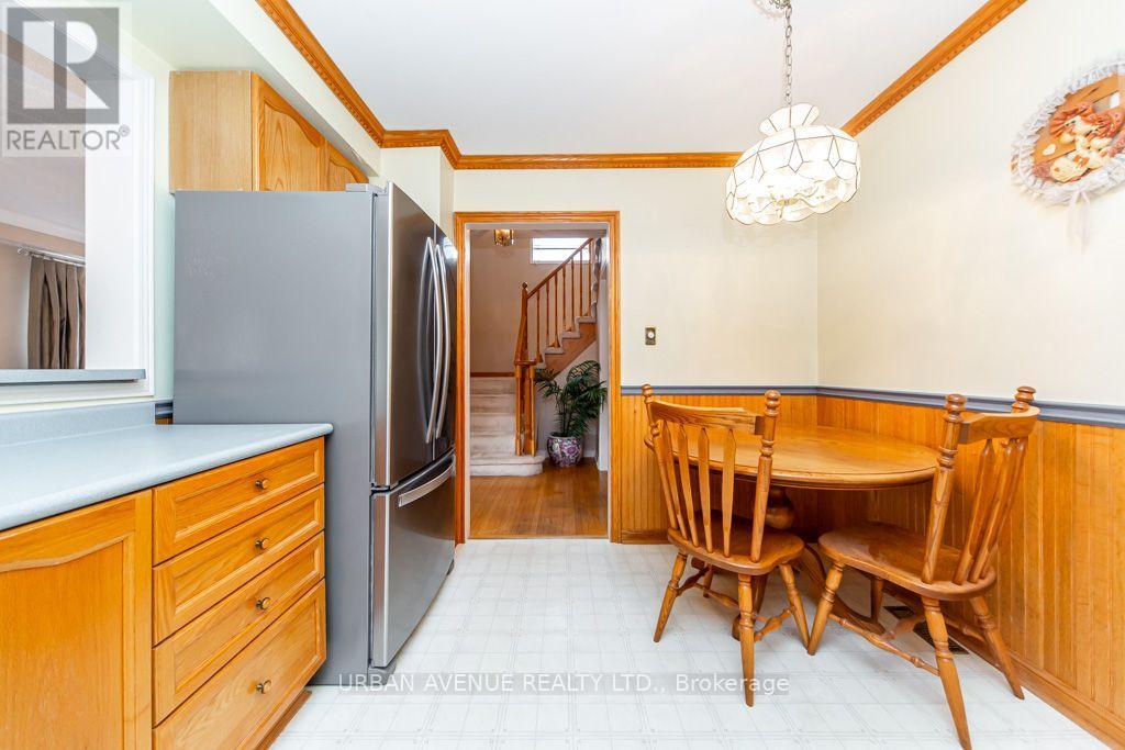 15 Natanya Boulevard, Georgina, ON photo 16