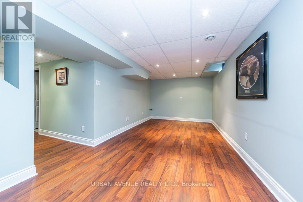 15 Natanya Boulevard, Georgina, ON photo 25