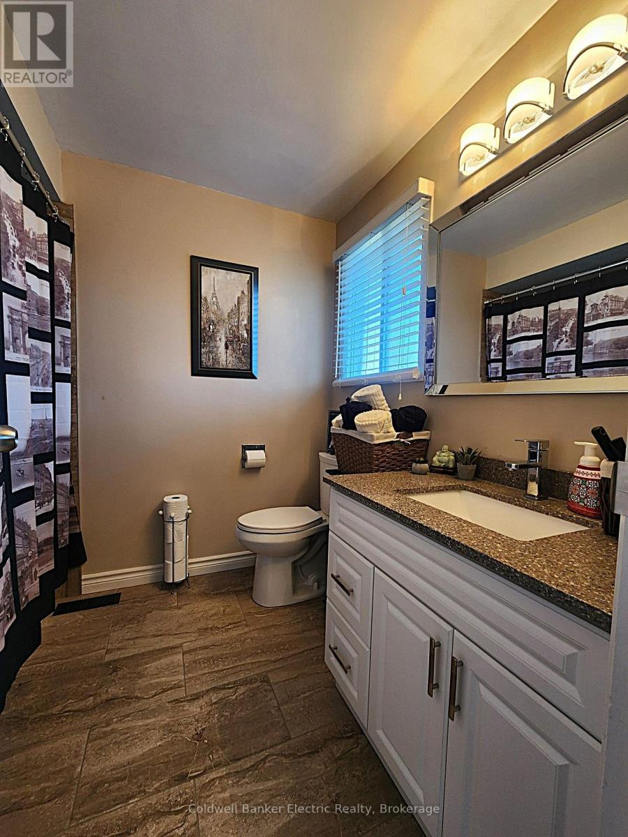1007 Moorelands Crescent, Pickering, ON photo 27