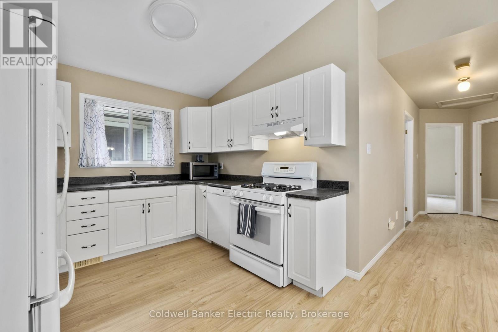 271 Dainton Drive, Peterborough, ON photo 10