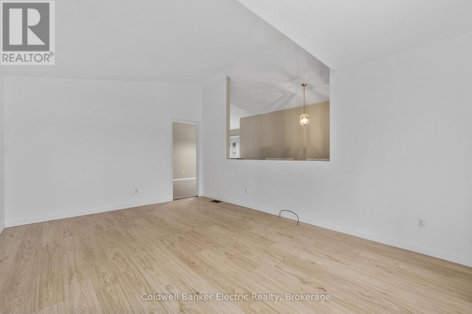 271 Dainton Drive, Peterborough, ON photo 6