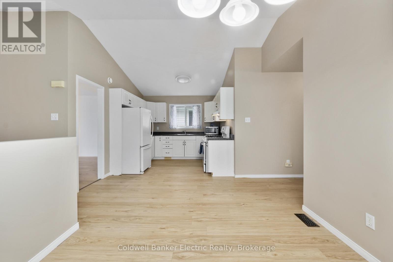 271 Dainton Drive, Peterborough, ON photo 8