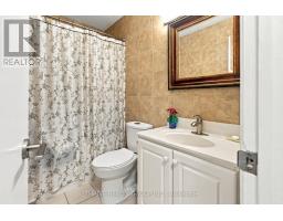 708 Village Green Avenue, London South, ON N6K1H2 Photo 16