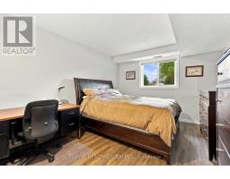 708 Village Green Avenue, London South, ON N6K1H2 Photo 27