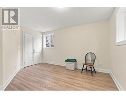 708 Village Green Avenue, London South, ON N6K1H2 Photo 31