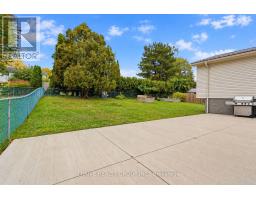 708 Village Green Avenue, London South, ON N6K1H2 Photo 34