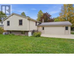 708 Village Green Avenue, London South, ON N6K1H2 Photo 38