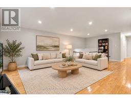 708 Village Green Avenue, London South, ON N6K1H2 Photo 9