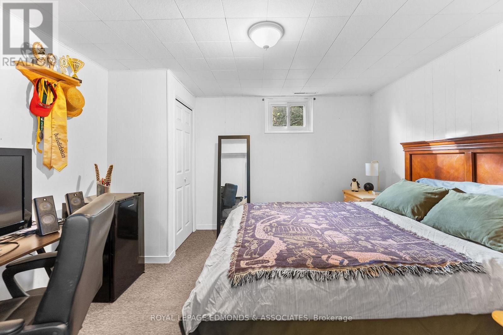 566 CATHERINE STREET S - 29