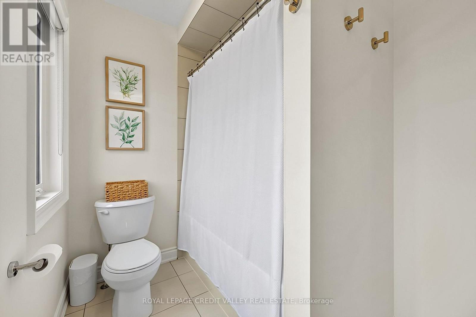 112 Lorne Thomas Place, New Tecumseth, ON photo 33