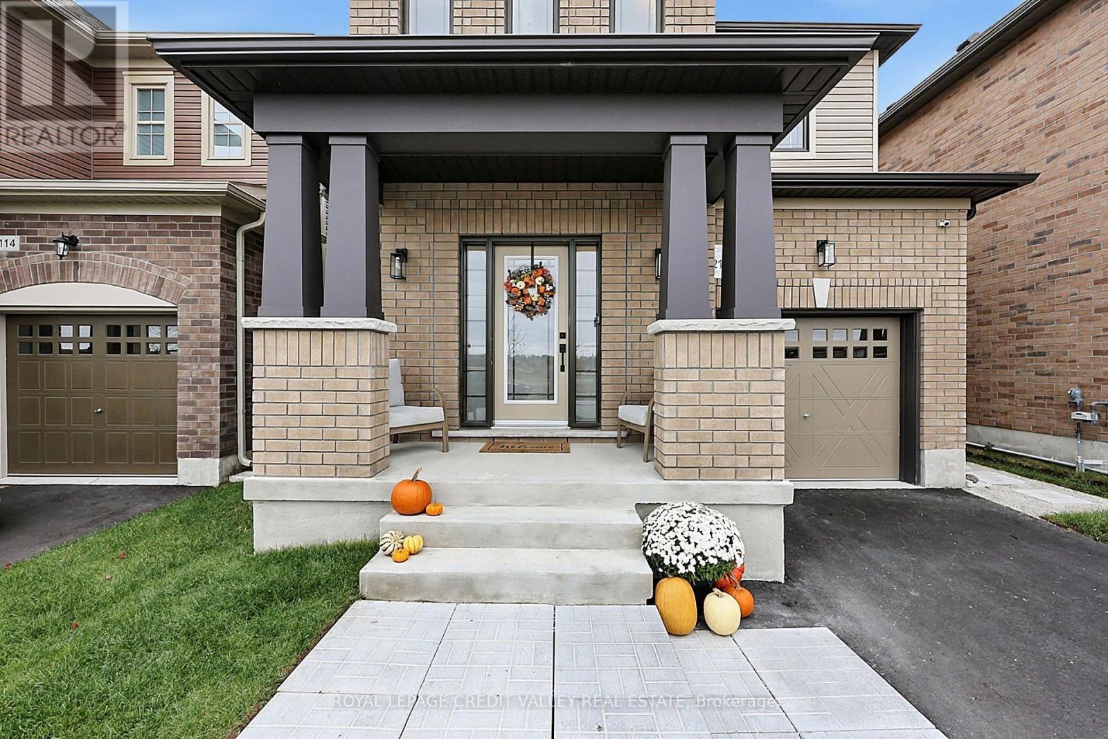 112 Lorne Thomas Place, New Tecumseth, ON photo 6