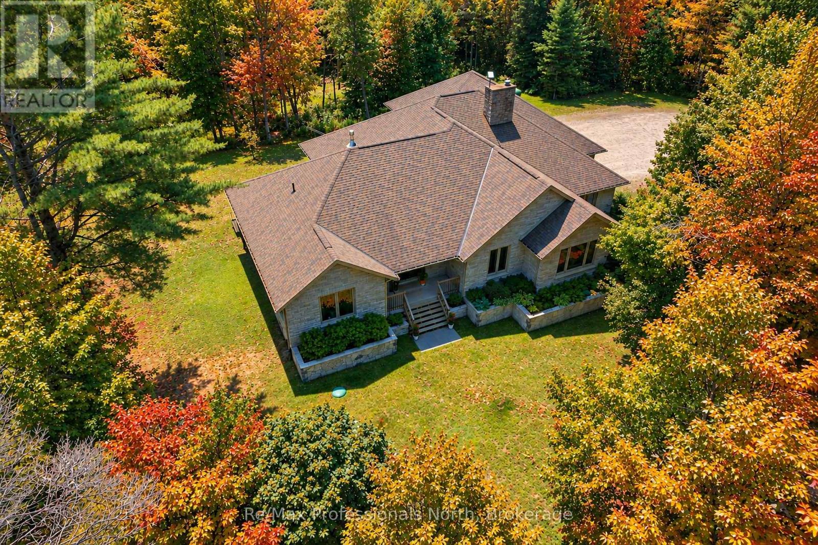 2452 Doe Lake