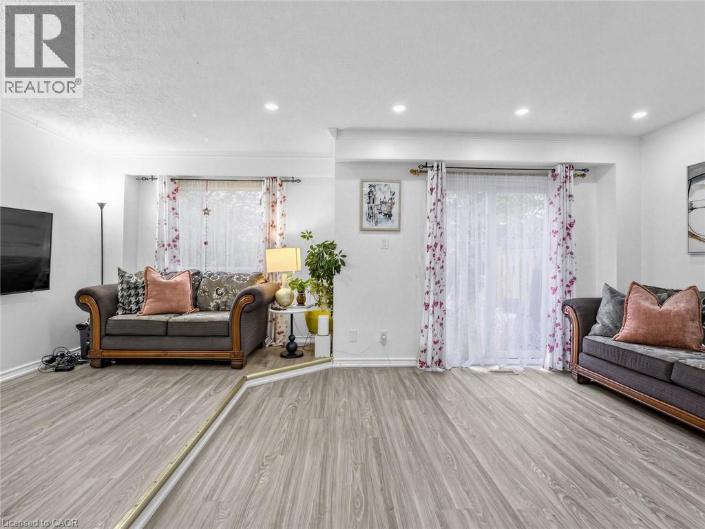 1180 MISSISSAUGA VALLEY Boulevard Unit# 4, Mississauga — photo 7