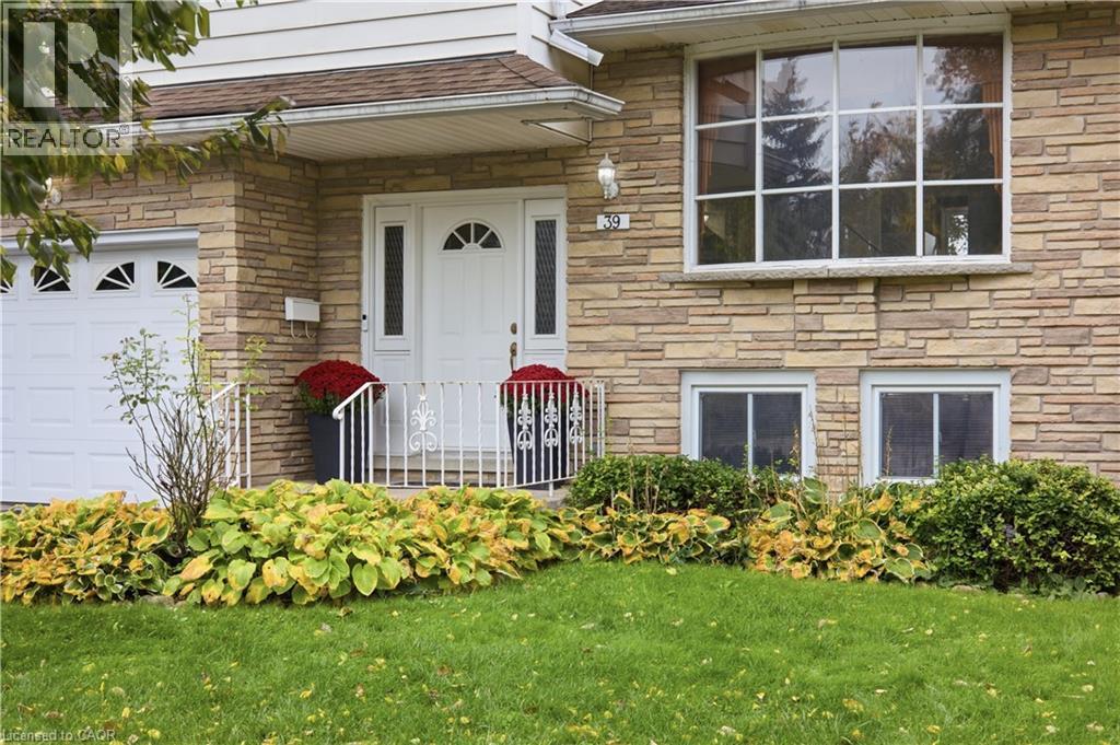 39 SEBAS Court — photo 2