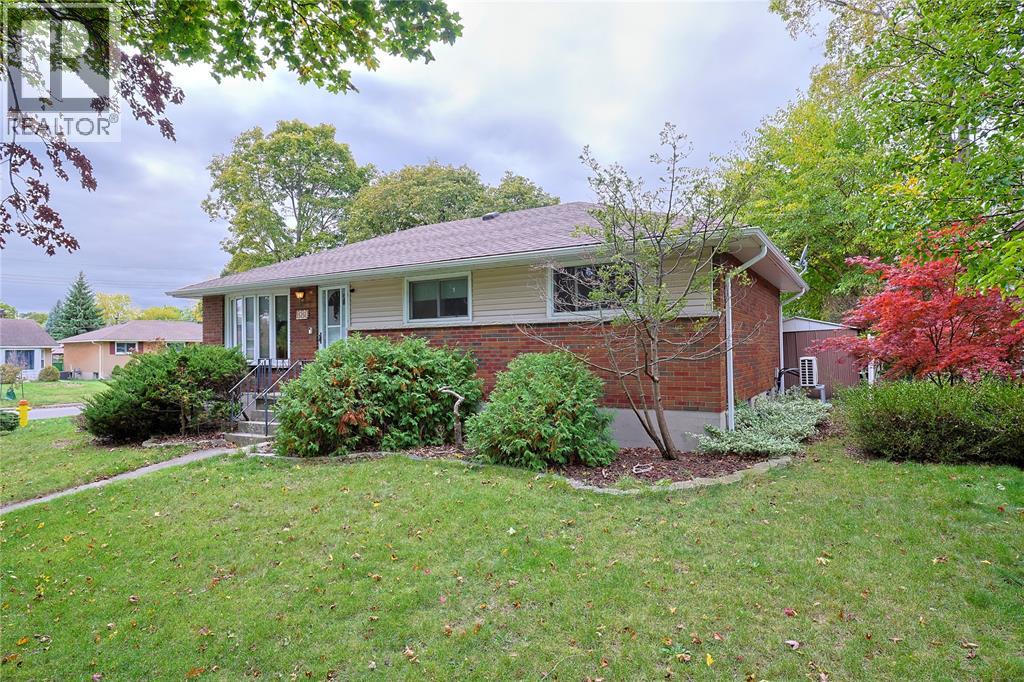 880 CHAMPLAIN photo 3