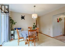 Primary Bedroom - 880 Champlain Road, Sarnia, ON N7V2G1 Photo 11