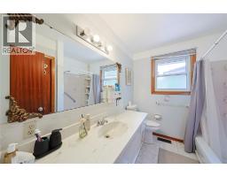 880 Champlain Road, Sarnia, ON N7V2G1 Photo 17