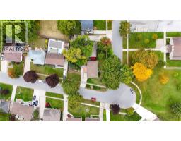 880 Champlain Road, Sarnia, ON N7V2G1 Photo 32