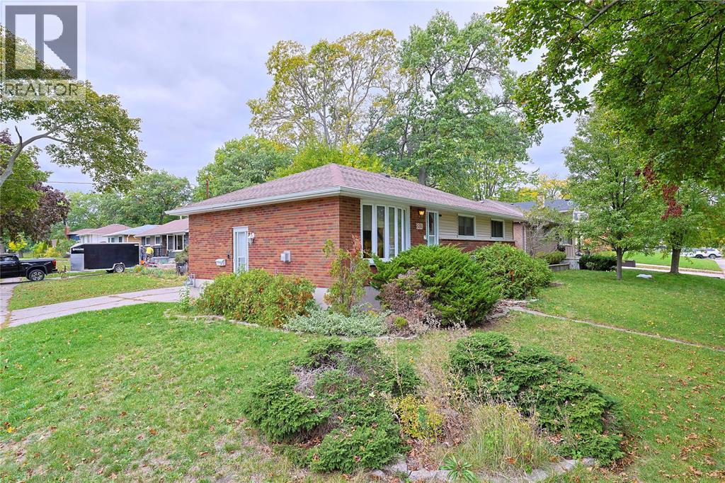880 CHAMPLAIN photo 2