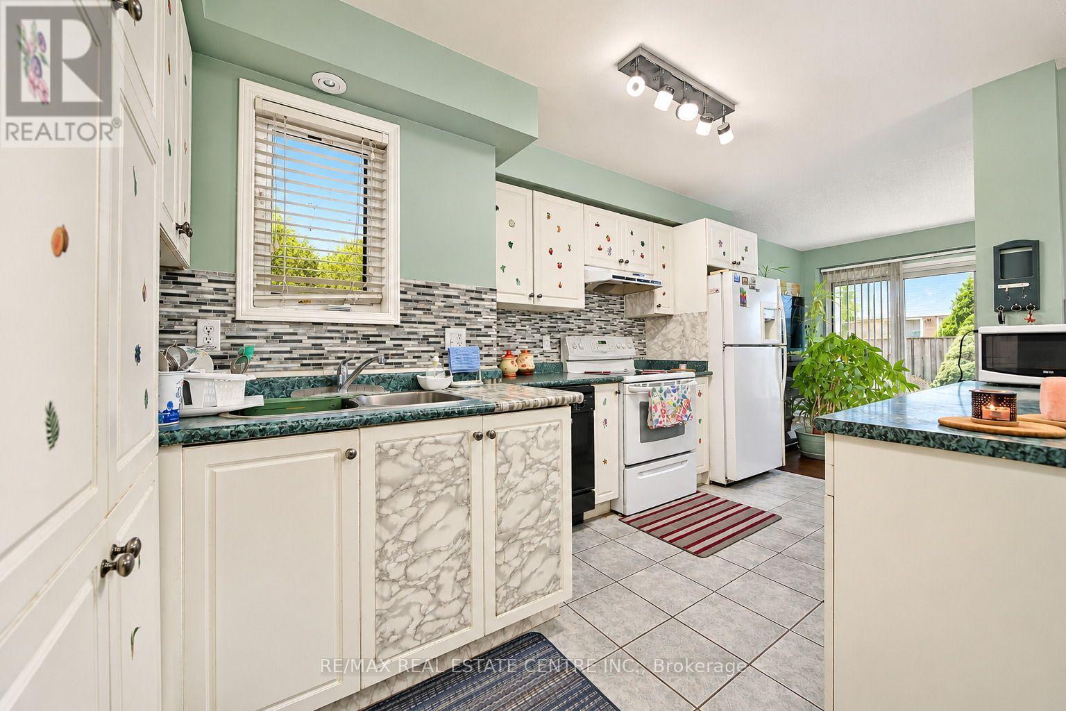 180 Cresthaven Road, Brampton, ON photo 7