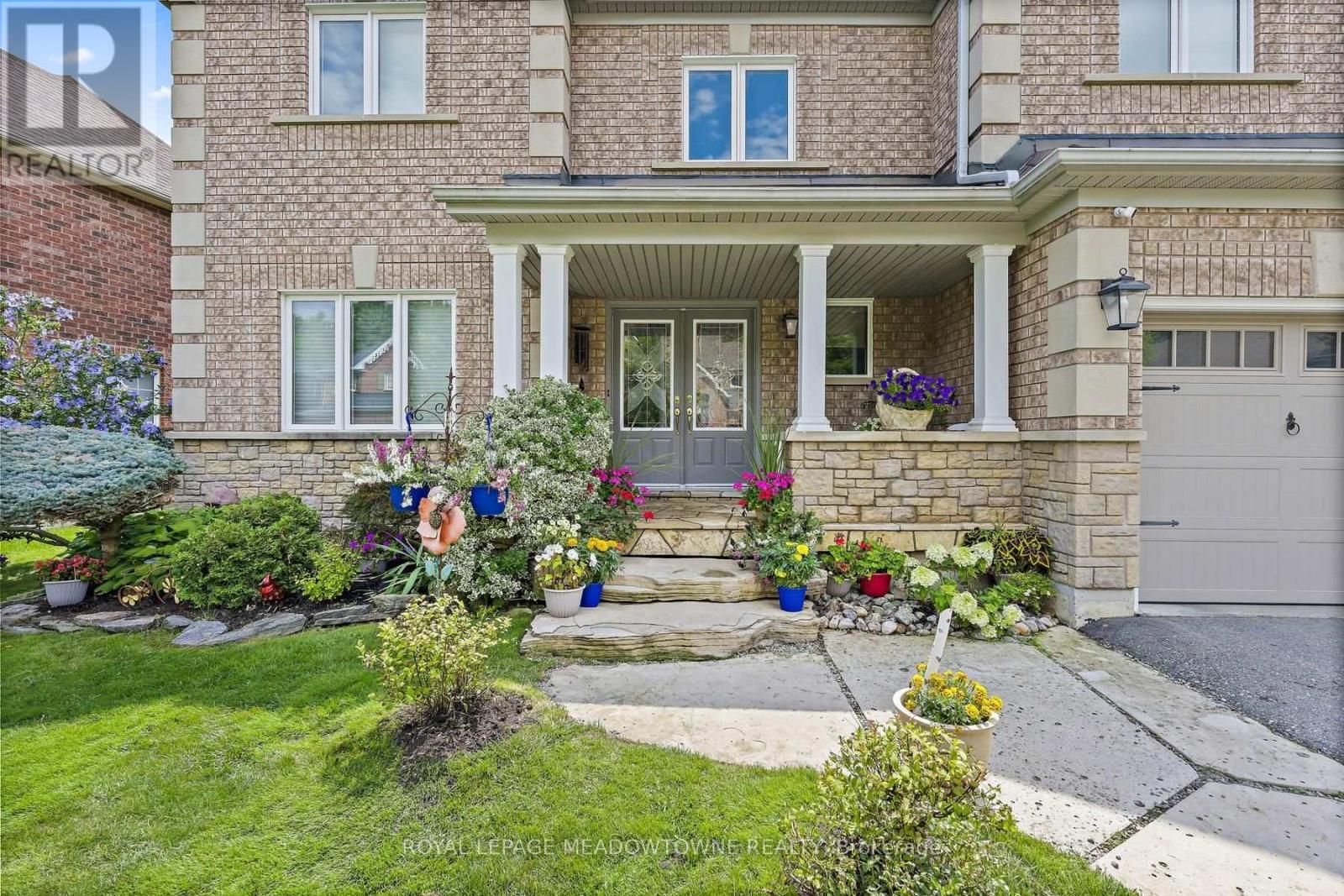 54 Grist Mill Drive, Halton Hills, ON photo 3