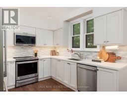 78 The Kingsway, Toronto, ON M8X2T5 Photo 16