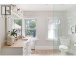 78 The Kingsway, Toronto, ON M8X2T5 Photo 31
