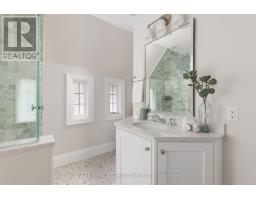 78 The Kingsway, Toronto, ON M8X2T5 Photo 36