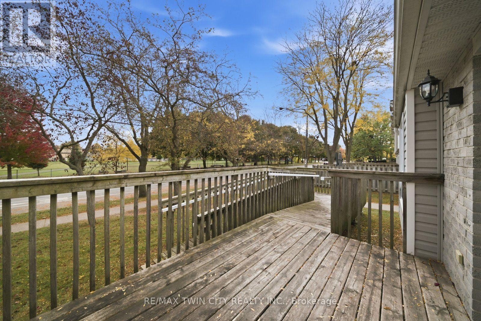 5- 492 Grey Street, Brantford, ON photo 23