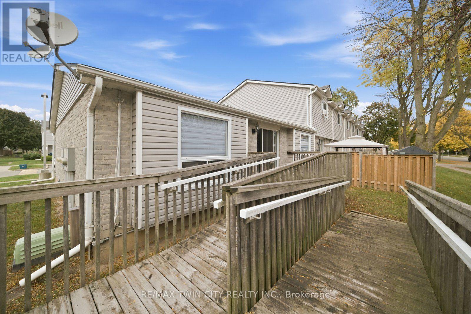 5- 492 Grey Street, Brantford, ON photo 25