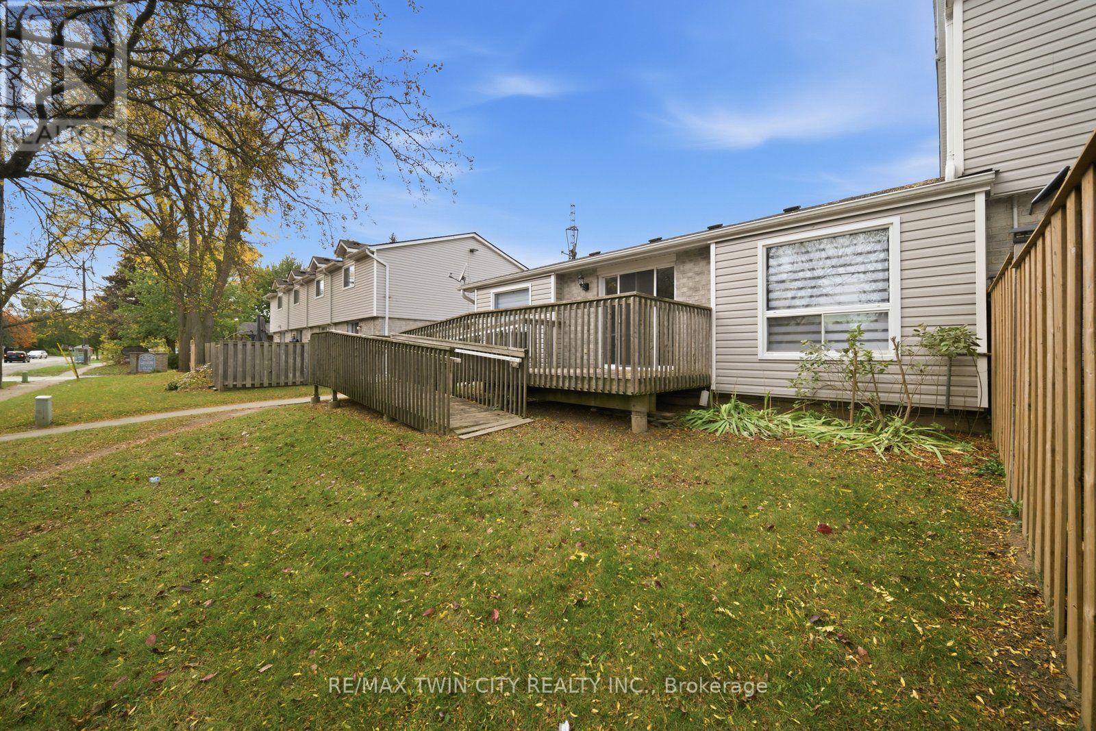 5- 492 Grey Street, Brantford, ON photo 26