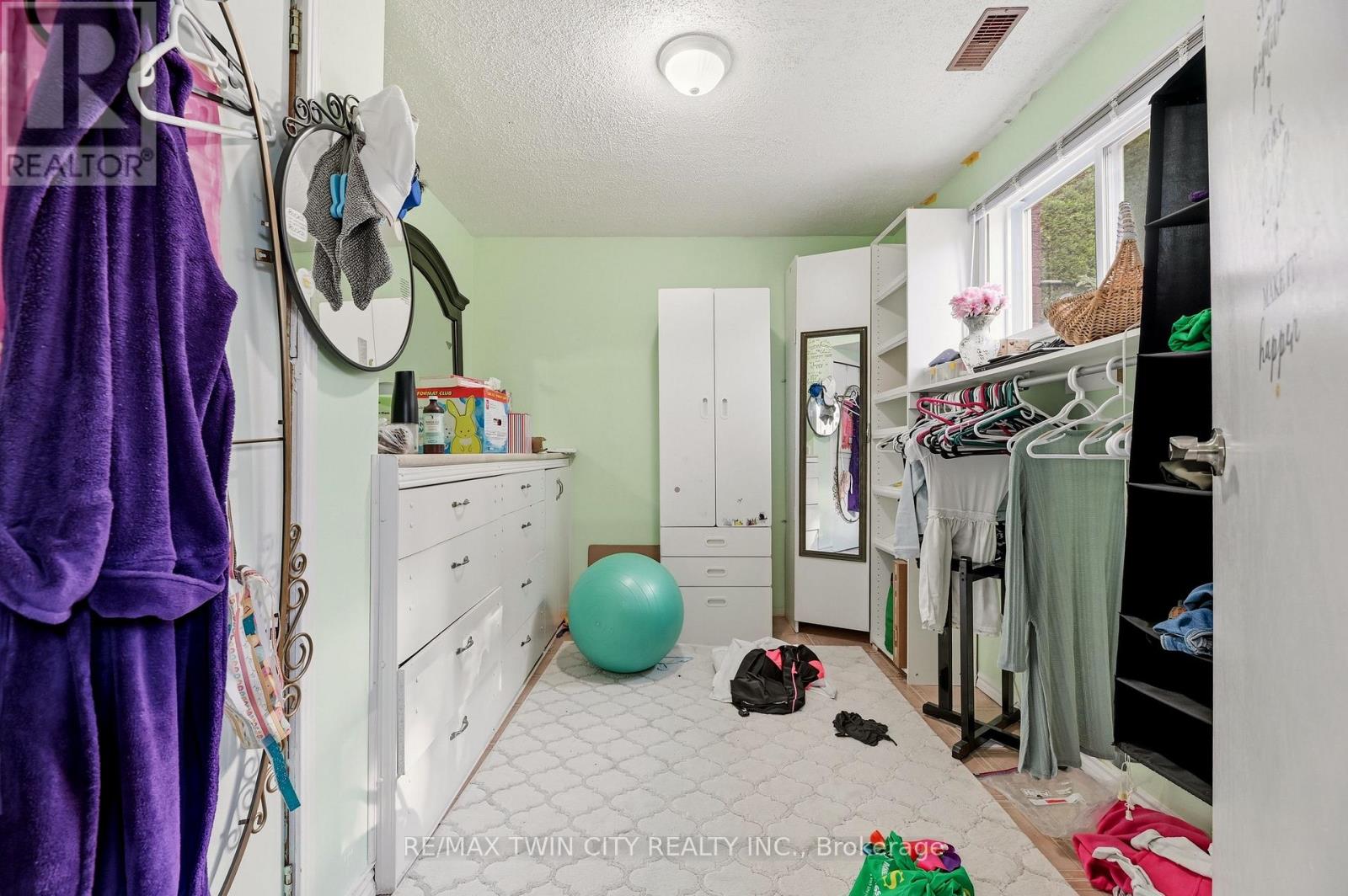 82 Beaver Crescent, Brantford, ON photo 22