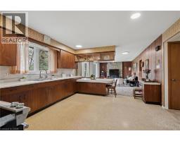142 Carson Drive, Kitchener, ON N2B2Z2 Photo 14