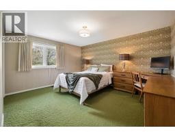 142 Carson Drive, Kitchener, ON N2B2Z2 Photo 30