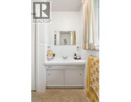 142 Carson Drive, Kitchener, ON N2B2Z2 Photo 19