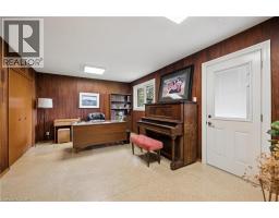 142 Carson Drive, Kitchener, ON N2B2Z2 Photo 18