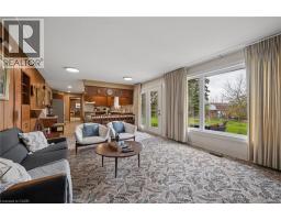 142 Carson Drive, Kitchener, ON N2B2Z2 Photo 17