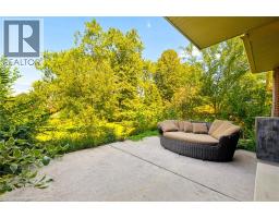 142 Carson Drive, Kitchener, ON N2B2Z2 Photo 35