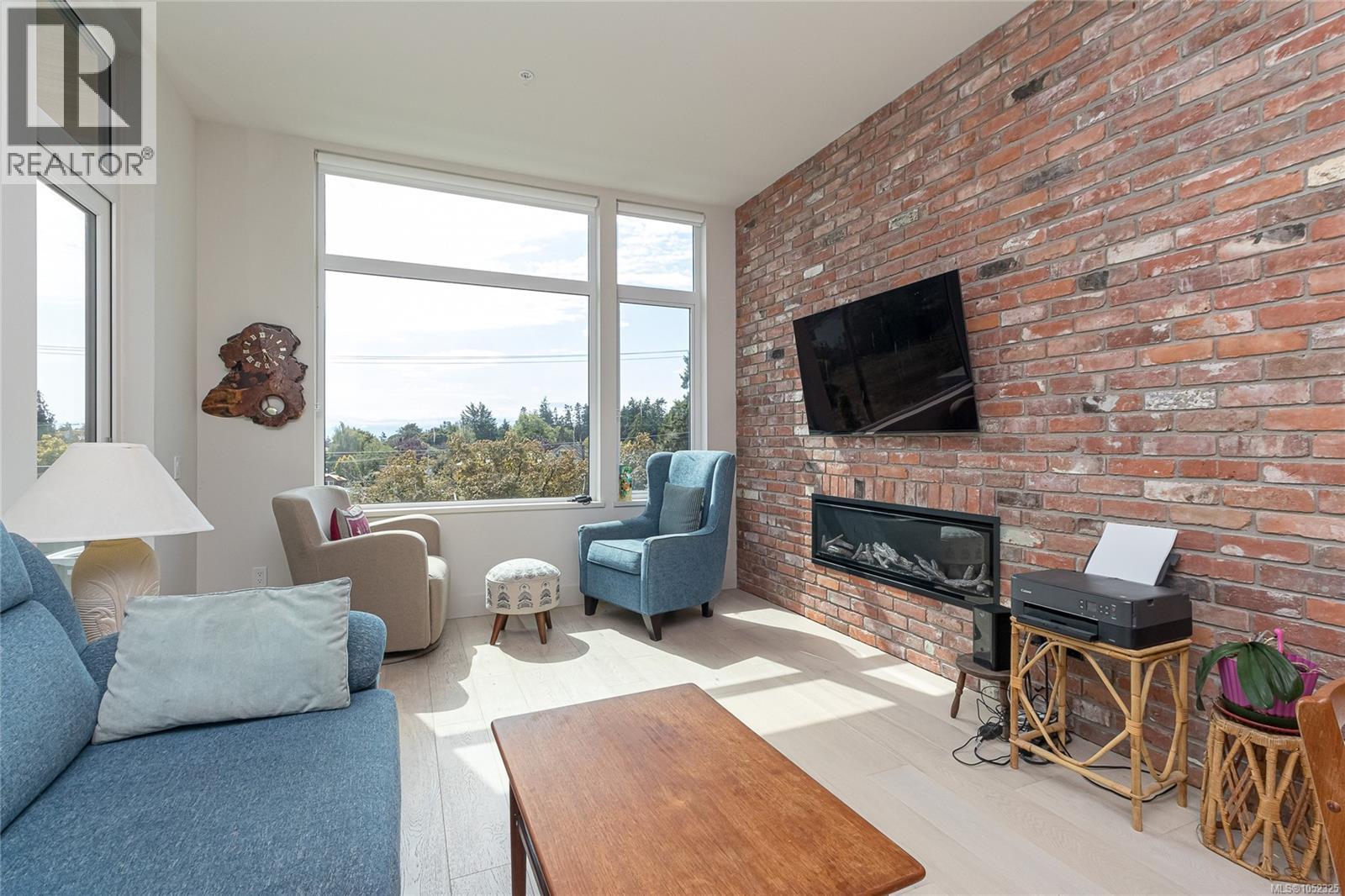304 501 Park Place, Esquimalt