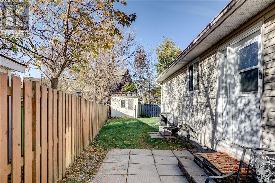 2337 Grenoble Street - 21