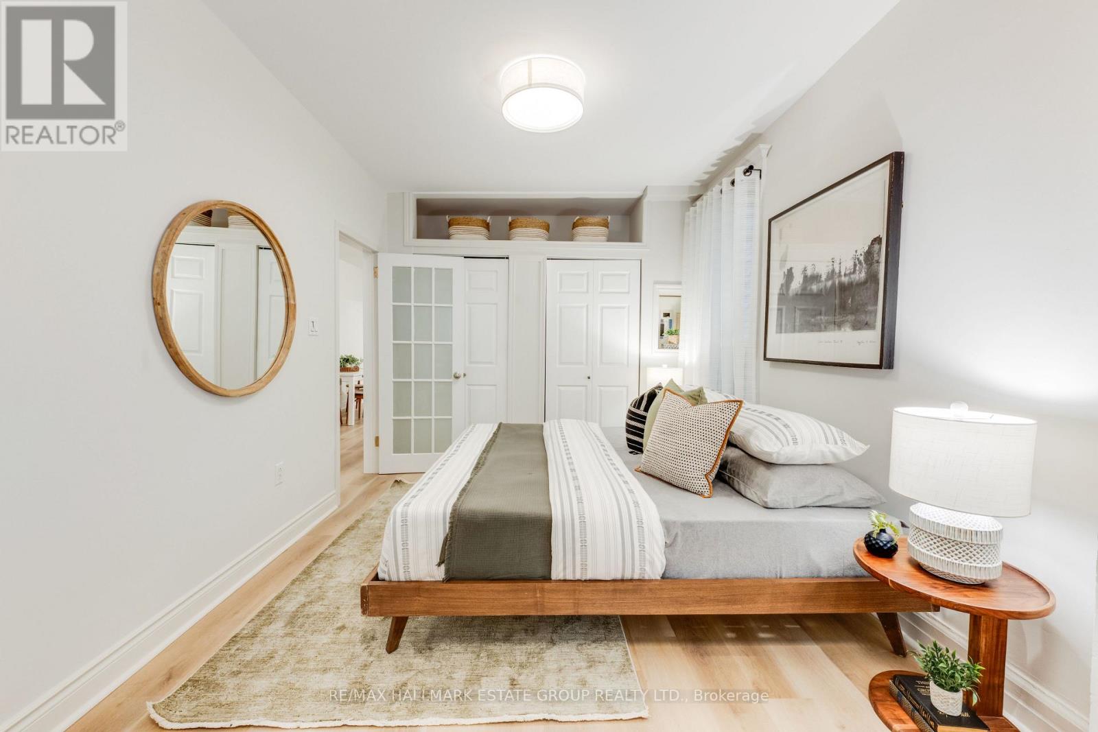 32 ASHDALE AVENUE - 21