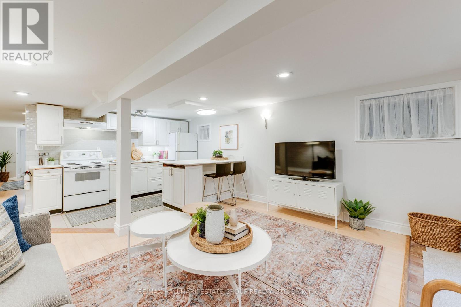 32 ASHDALE AVENUE - 36