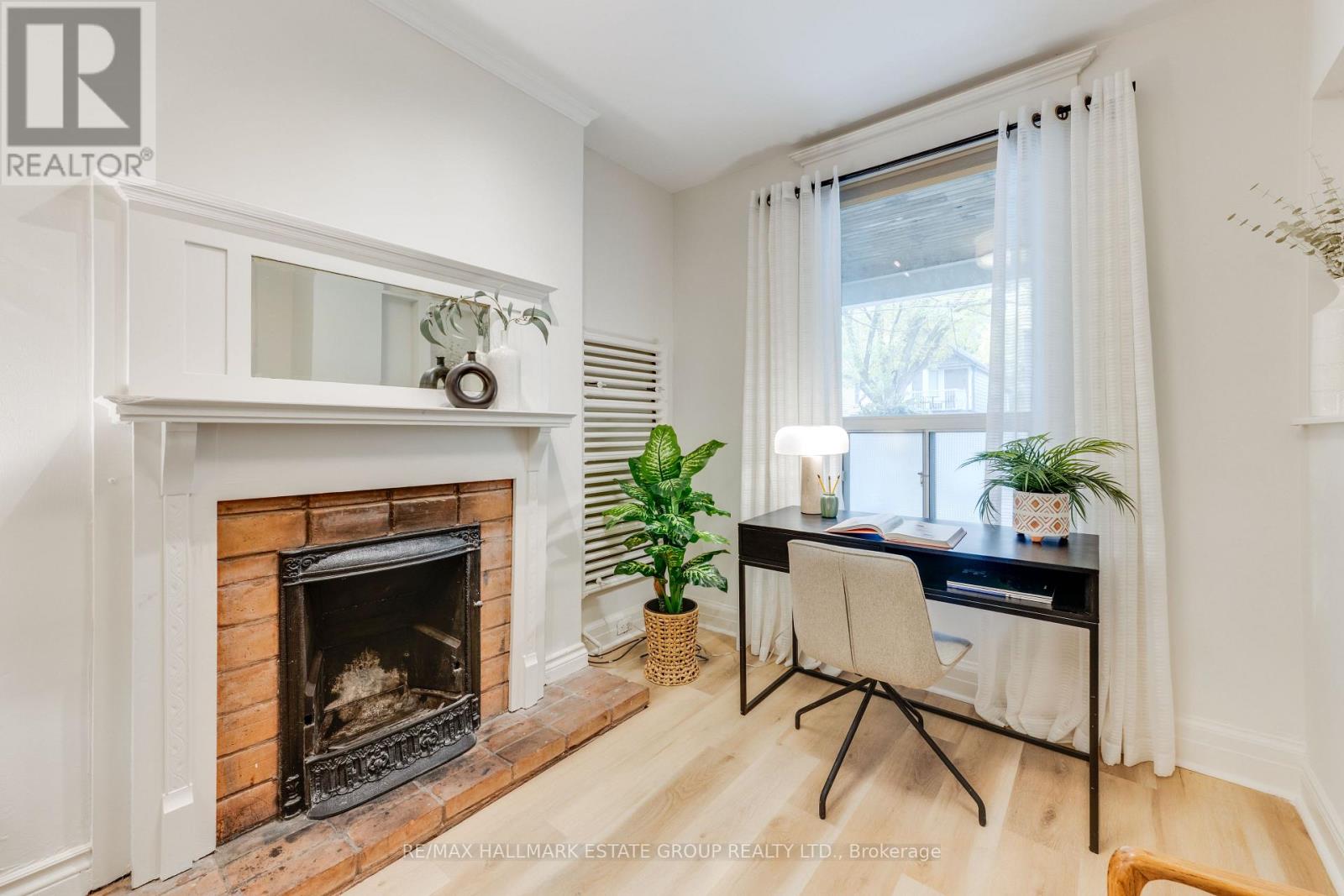 32 ASHDALE AVENUE - 20