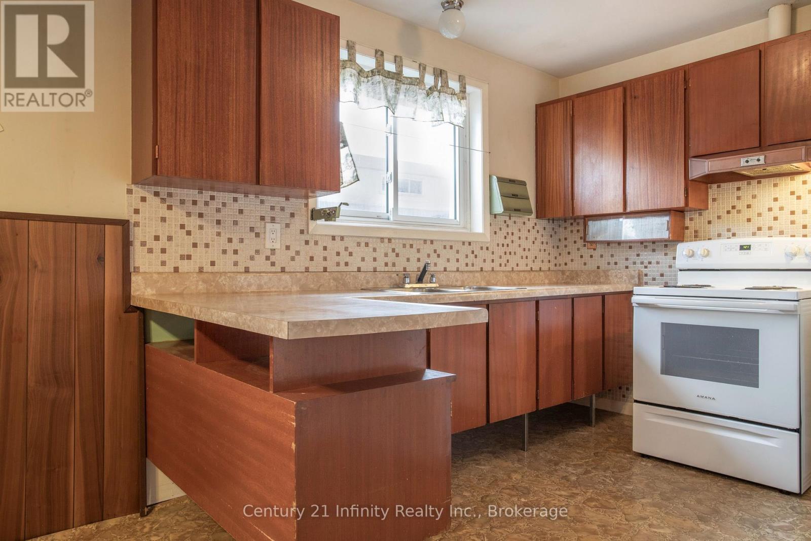 879 Antonio Street, Pickering, ON photo 13