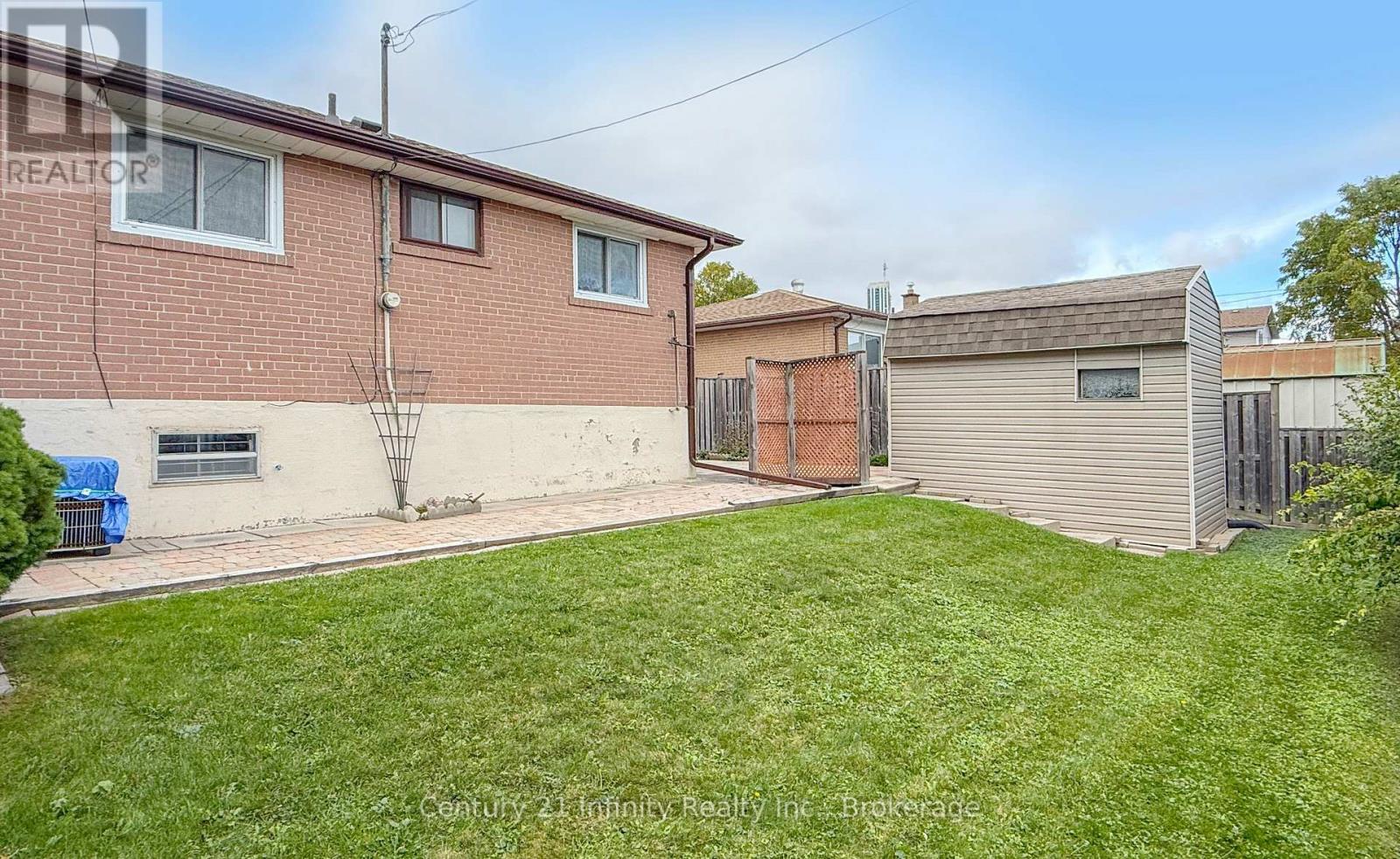 879 Antonio Street, Pickering, ON photo 27