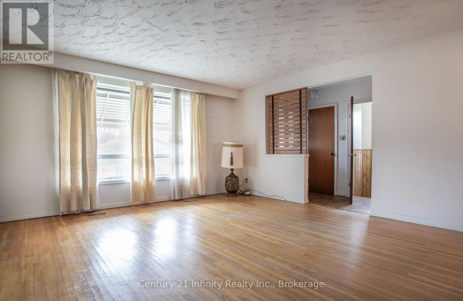879 ANTONIO STREET - 7