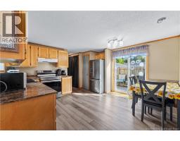10 Peridot Street, photo 5