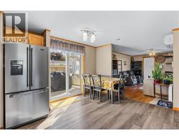 10 Peridot Street, photo 4